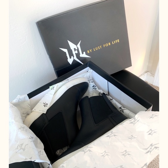 Black High Top Sneaker Boots NWT Dolls Kill - Picture 4 of 8